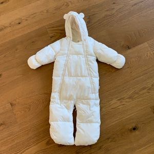 Baby Gap snowsuit bunting bag white 12-18 months